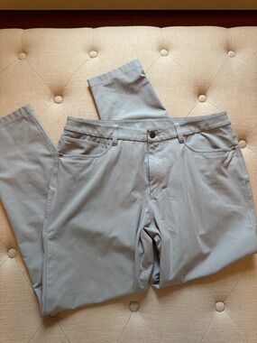 lululemon athletica Men's Light Gray Stretch Pants